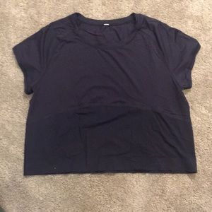 Lululemon navy crop top